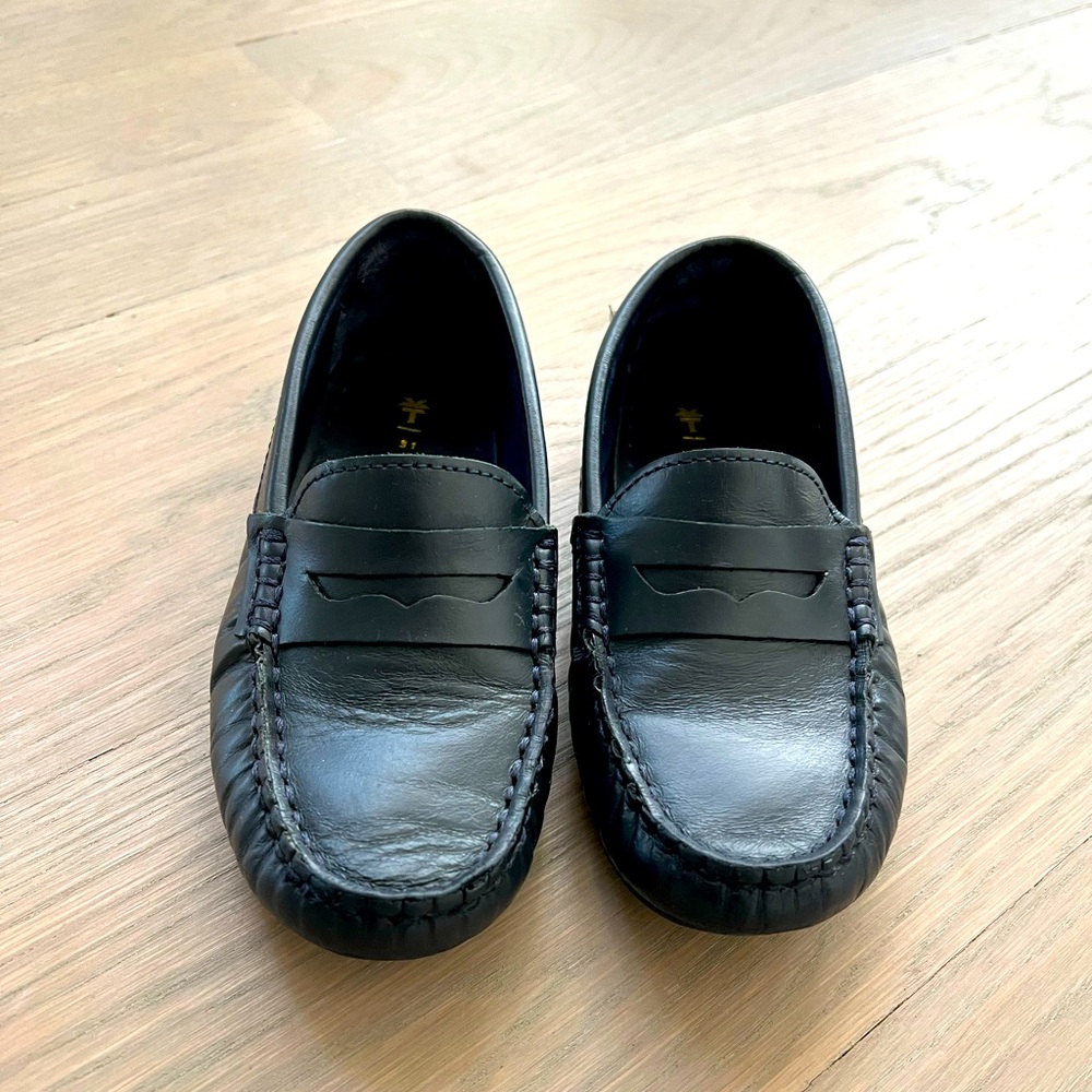Boys moccasin leather shoes size 13